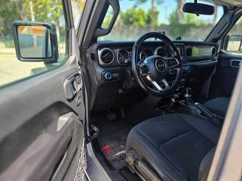 Used 2020 Jeep Gladiator Sport w/ Quick Order Package 24S AWD/4WD image 28