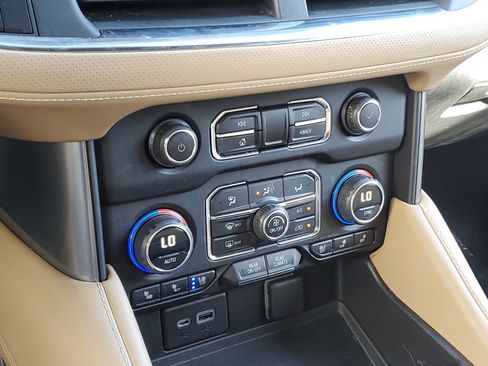 Used 2023 Chevrolet Tahoe Premier image 30