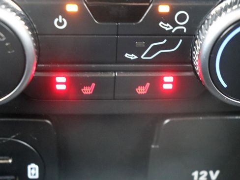 Used 2020 Ford Explorer XLT w/ Comfort Package image 24