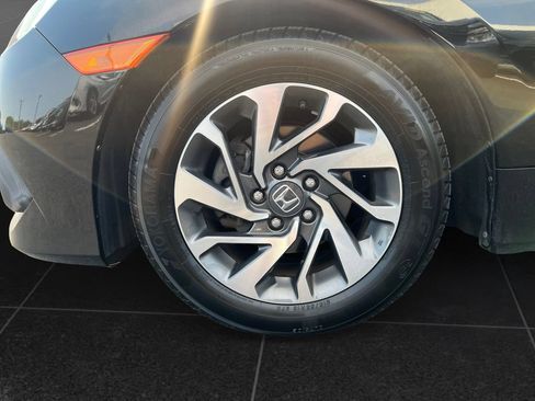 Used 2016 Honda Civic EX image 9