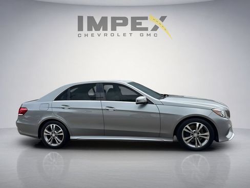 Used 2014 Mercedes-Benz E 250 BlueTEC Sedan image 7