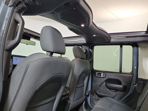 Used 2024 Jeep Wrangler Unlimited Sport AWD/4WD image 24