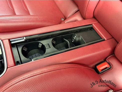 Used 2023 Porsche Panamera 4 AWD/4WD image 33