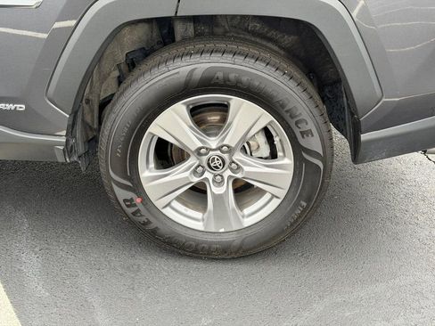 Used 2024 Toyota RAV4 LE AWD/4WD image 9