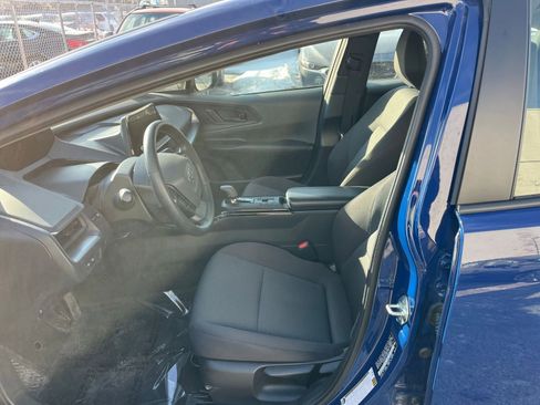 Used 2025 Toyota Prius LE image 26