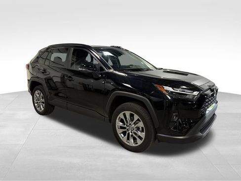 Used 2023 Toyota RAV4 XLE Premium image 1