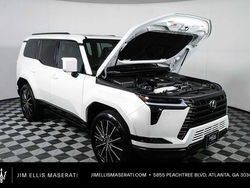 Used 2025 Lexus GX 550 w/ Accessory Package (2T) AWD/4WD image 38