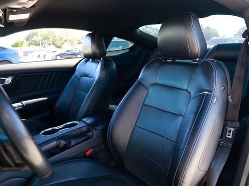 Used 2019 Ford Mustang Premium image 6