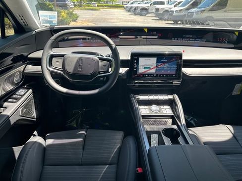 New 2026 Lincoln Nautilus Reserve AWD/4WD image 22