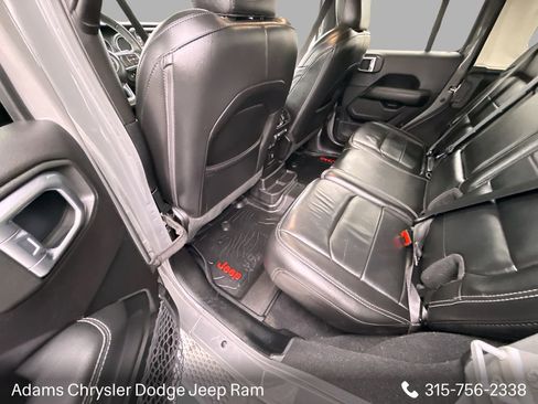 Used 2019 Jeep Wrangler Unlimited Sahara w/ Uconnect 4C Nav & Sound Group image 22