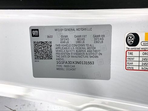 Used 2022 Chevrolet Camaro LT RWD image 28