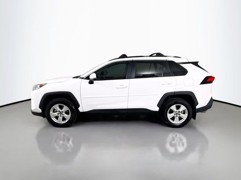Used 2020 Toyota RAV4 XLE w/ Convenience Package FWD image 4