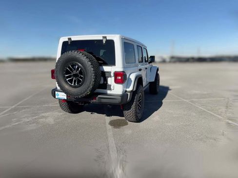 New 2025 Jeep Wrangler Unlimited Rubicon image 11
