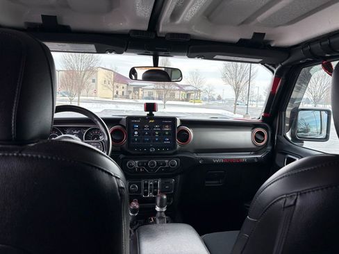 Used 2020 Jeep Wrangler Unlimited Sport image 32