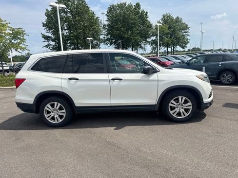 Used 2017 Honda Pilot LX image 8