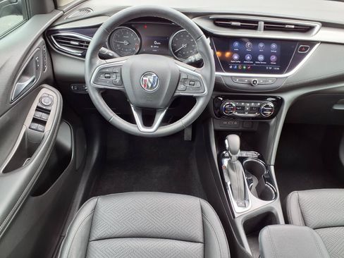 Used 2020 Buick Encore GX Essence FWD image 2
