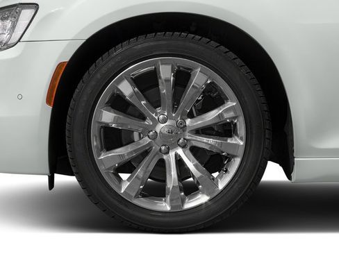 Used 2017 Chrysler 300 C AWD/4WD image 14