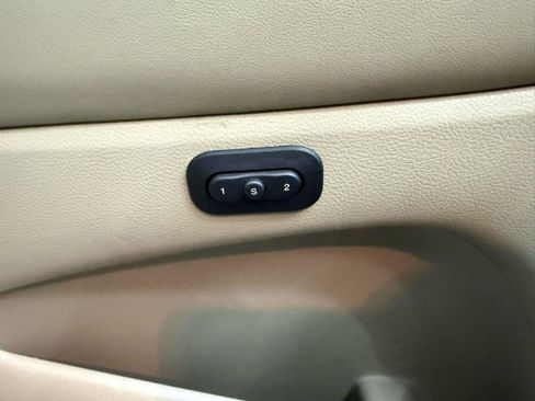 Used 2021 Jeep Grand Cherokee Limited image 13