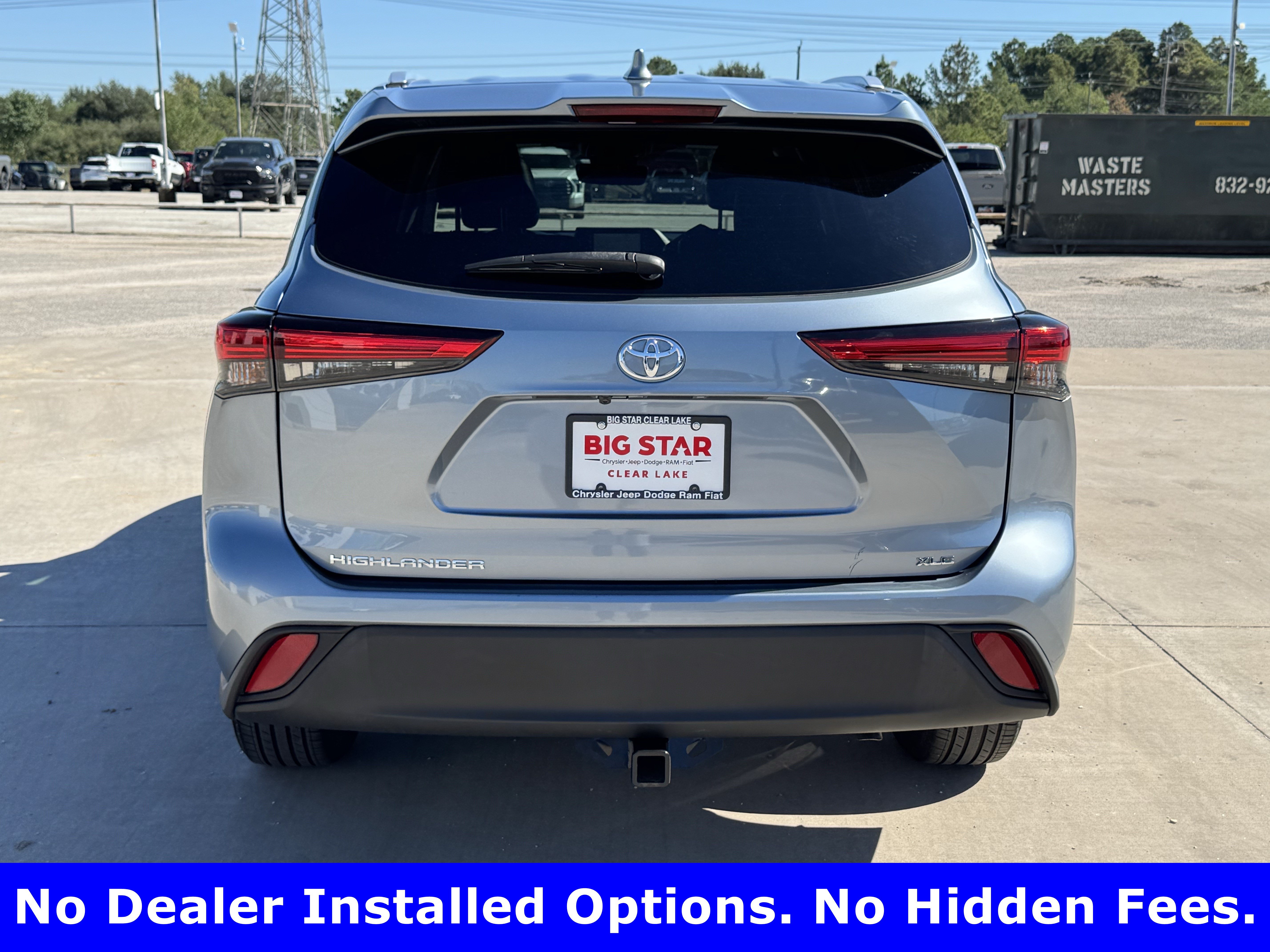 Used 2022 Toyota Highlander XLE FWD image 6