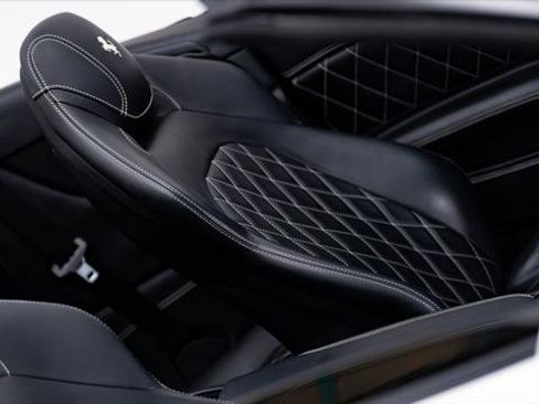 Used 2018 Ferrari California T image 42