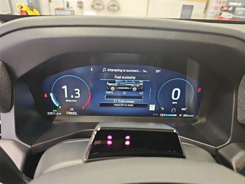 Used 2025 Ford Explorer ST-Line w/ ST-Line Street Pack image 18