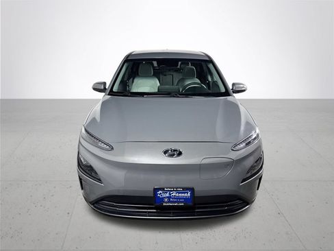 Used 2023 Hyundai Kona SE FWD image 3
