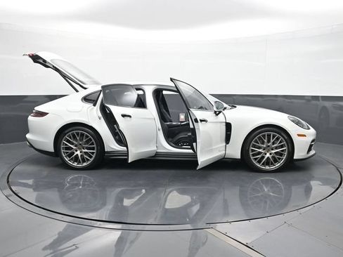 Certified 2020 Porsche Panamera 4 AWD/4WD image 32