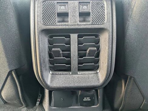 Certified 2025 Ford Bronco Badlands AWD/4WD image 17