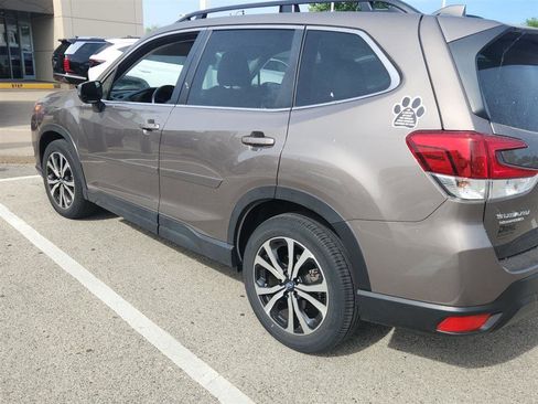 Used 2023 Subaru Forester Limited AWD/4WD image 5