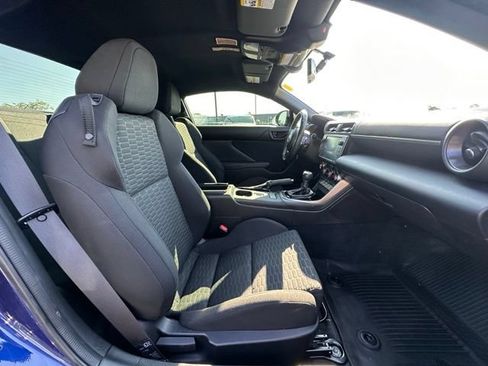 Used 2022 Toyota GR86 w/ ALL Weather Mat Package (TMS) RWD image 28