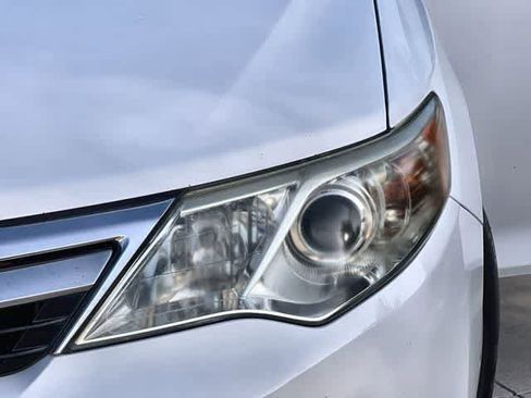 Used 2012 Toyota Camry XLE w/ Leather Pkg FWD image 24