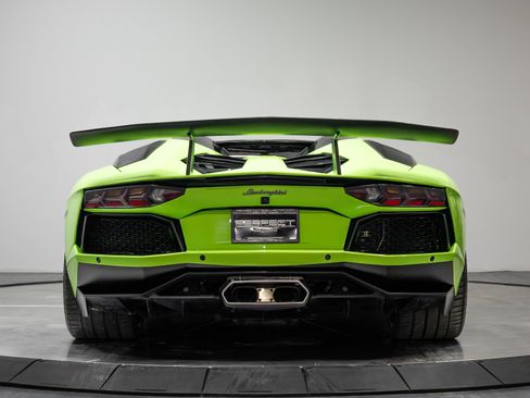 Used 2015 Lamborghini Aventador LP 700-4 image 38