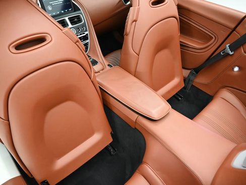 Used 2019 Aston Martin DB11 Coupe RWD image 20