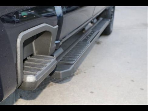 New 2025 Ford F250 Lariat w/ Lariat Ultimate Package image 9