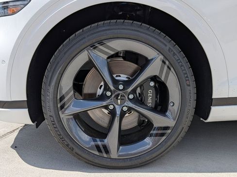 New 2026 Genesis GV70 2.5T Sport Prestige image 9