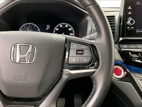 Certified 2025 Honda Odyssey Touring image 24