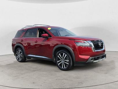 Used 2024 Nissan Pathfinder Platinum