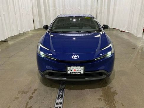 New 2026 Toyota Prius LE image 8