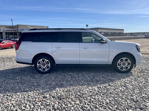 Used 2025 Ford Expedition Max Active AWD/4WD image 6