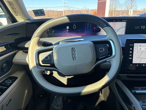 Certified 2024 Lincoln Nautilus Reserve w/ Equipment Group 202A image 24