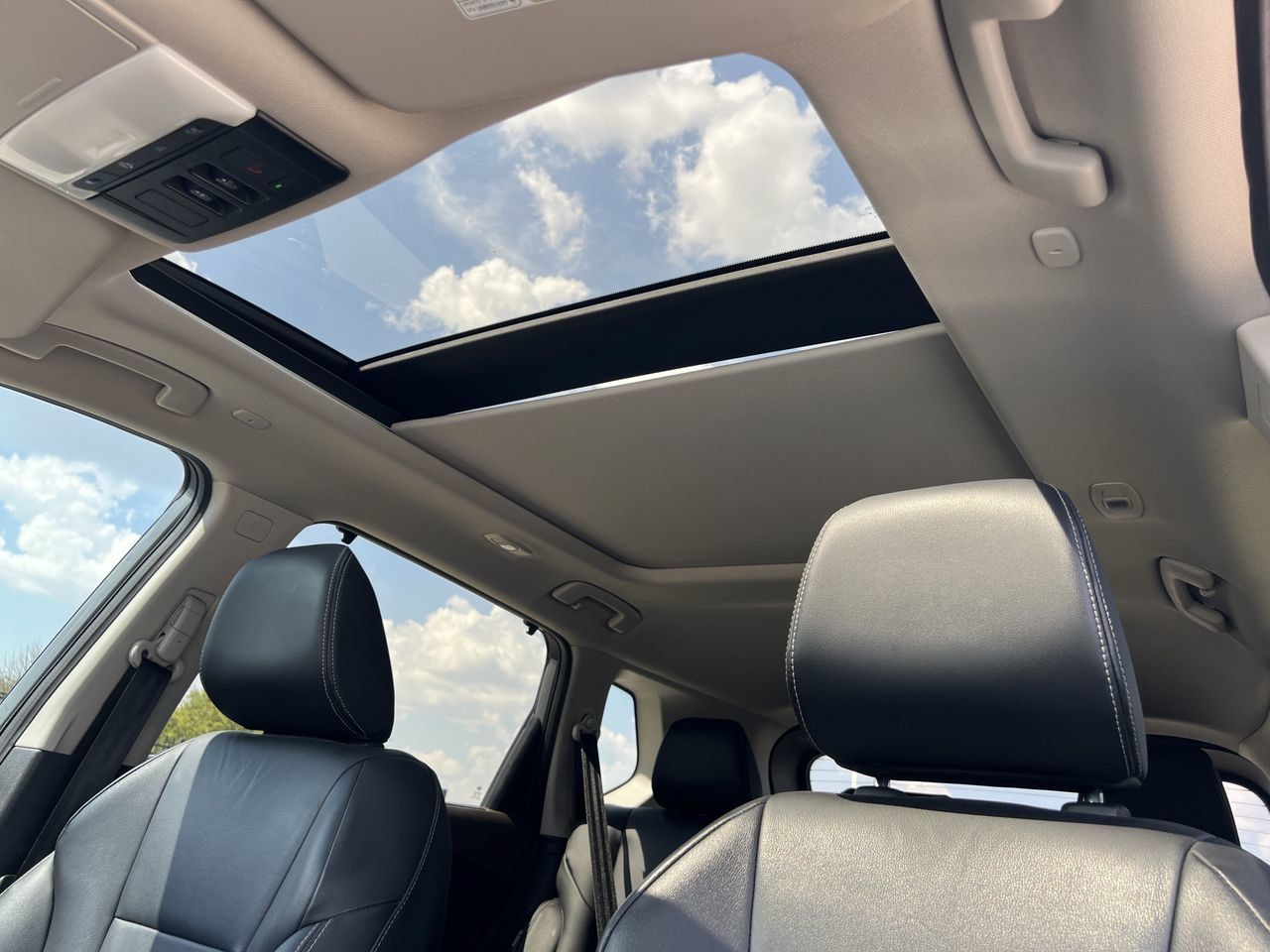 Used 2023 Nissan Rogue SL w/ SL Premium Package FWD image 9