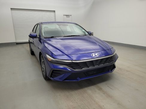 Used 2024 Hyundai Elantra SEL image 14