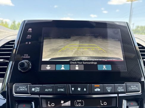 Used 2023 Honda Odyssey Touring image 21