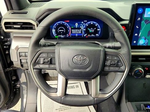 Used 2025 Toyota Tacoma TRD Off-Road AWD/4WD image 13