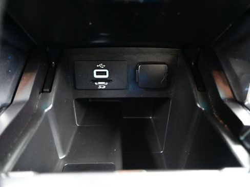 Used 2016 Ford Explorer Platinum AWD/4WD image 24