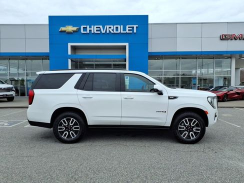 Used 2024 GMC Yukon AT4 image 2