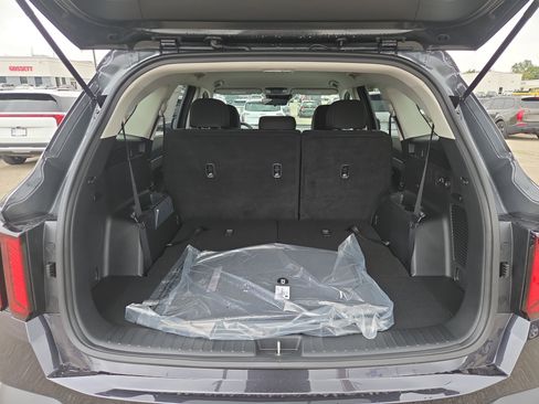 New 2026 Kia Sorento LX image 8