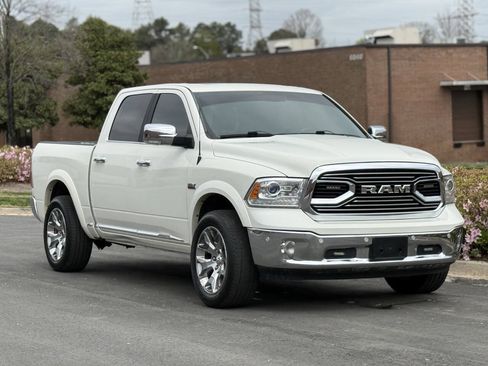 Used 2018 RAM 1500 Limited AWD/4WD image 3