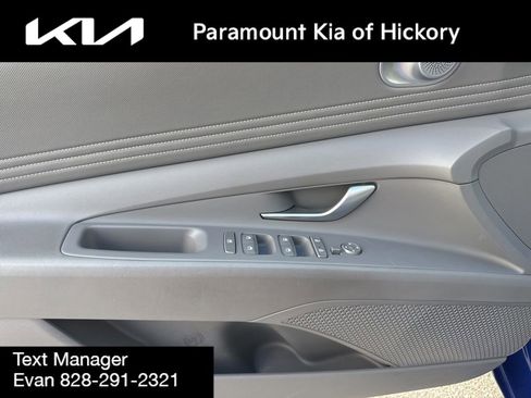 Used 2023 Hyundai Elantra SEL w/ Convenience Package FWD image 15