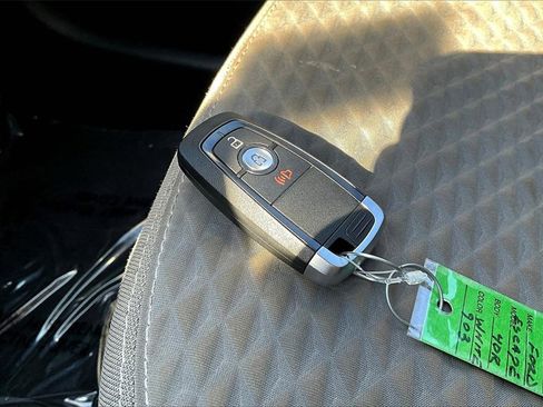 Certified 2021 Ford Escape SE image 12